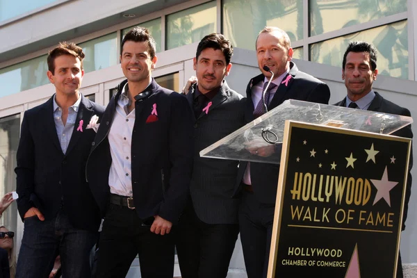 Novos miúdos no bloco, Jordan Knight, Donnie Wahlberg, Joe McIntyre, Danny Wood, Jonathan Knight — Fotografia de Stock