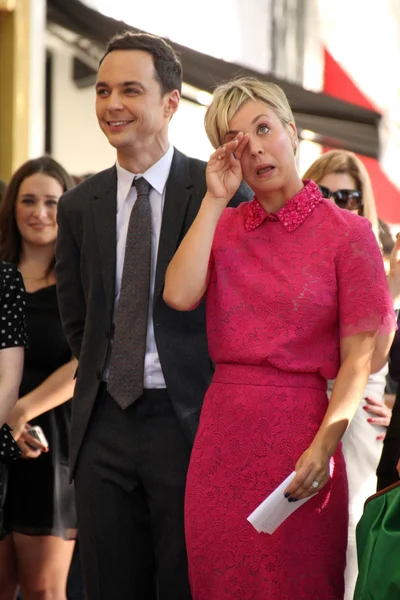 Kaley Cuoco, Jim Parsons — Foto de Stock