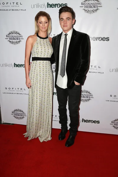 Jesse Mccartney, Katie Peterson — Foto de Stock