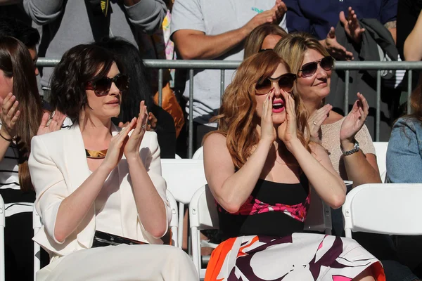 Anne Hathaway, Jessica Chastain — Stockfoto