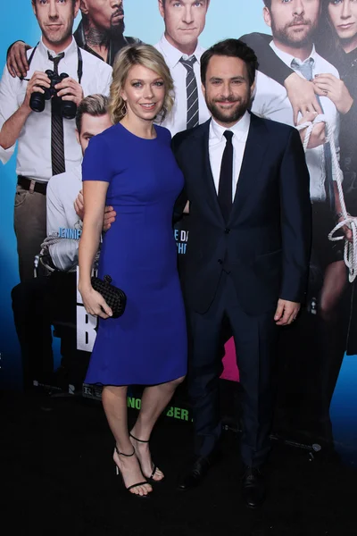 Mary Elizabeth Ellis, Charlie Day — Fotografia de Stock