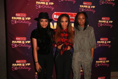 Çin Anne Mcclain, Lauryn Mcclain, Sierra Mcclain
