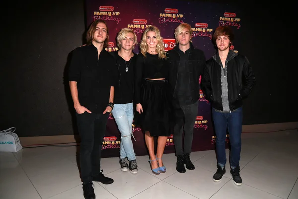 Banda de pop rock R5 — Foto de Stock