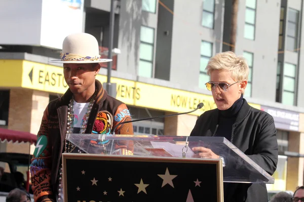 Pharrell Williams, Ellen Degeneres — Foto de Stock