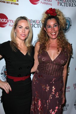 Christy Oldham, Susana Del Carmen Prohias