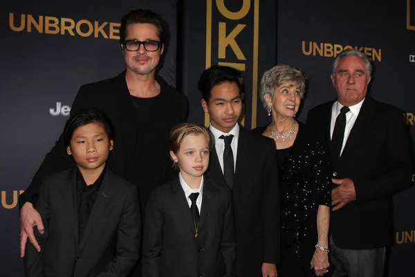 Brad Pitt e la famiglia — Foto Stock