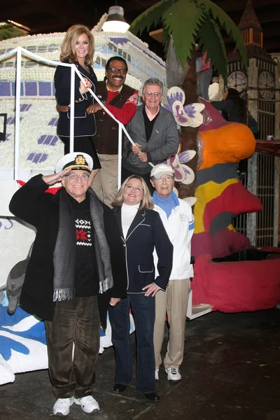 Jill Whelan, Ted Lange, Fred Grandy, Gavin Macleod, Lauren Tewes, Bernie Kopell — Fotografia de Stock