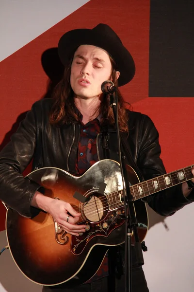 James Bay — Stock Photo, Image