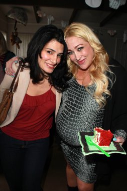 Nidah Kuaför, Jennifer Blanc-Biehn