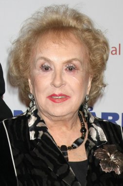 Doris Roberts