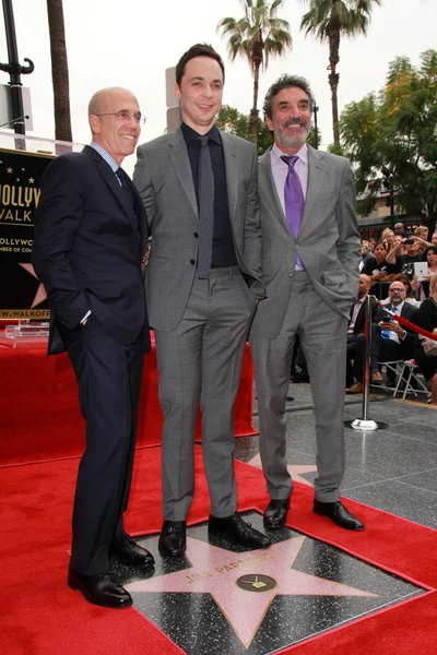 Jeffrey Katzenberg, Jim Parsons, Chuck Lorre — Stockfoto