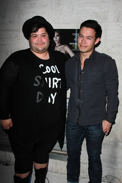 Harvey Guillen, Colton Tran — Stock Photo, Image