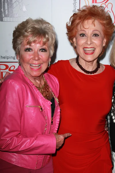 Mitzi Gaynor, Carol Lawrence — Stok fotoğraf