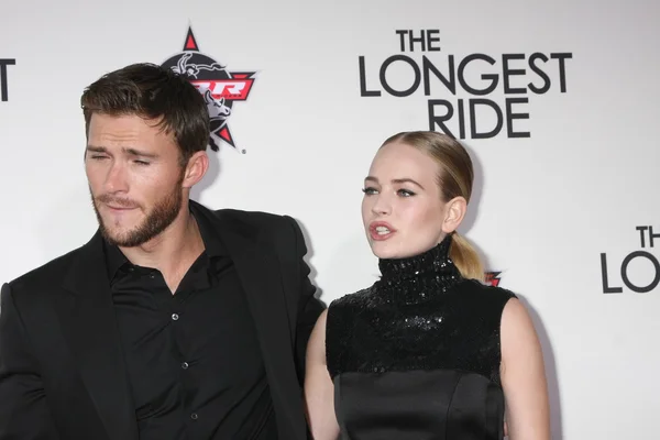 Scott Eastwood, Britt Robertson — Foto de Stock