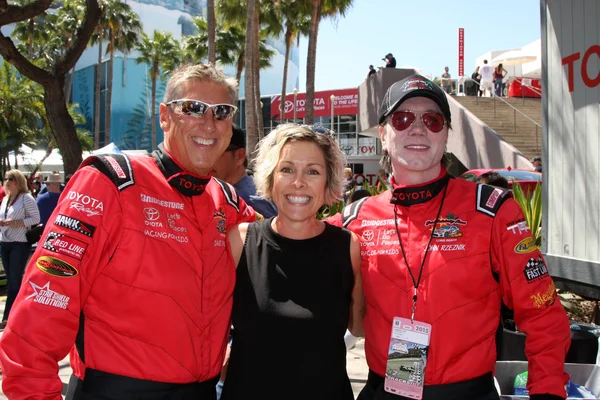 Dave Pasant, wife, John Rzeznik — Stock Photo, Image