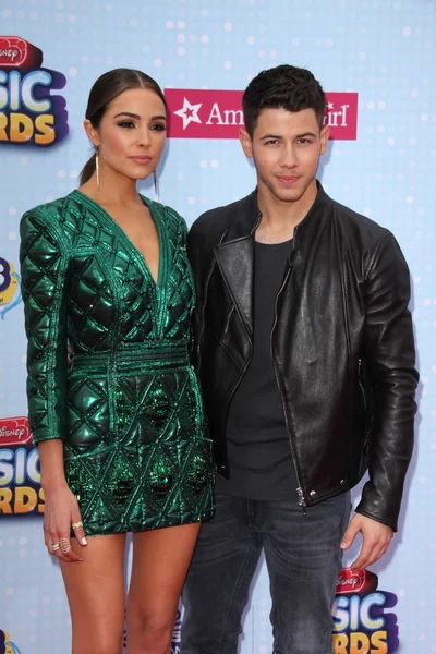 Olivia Culpo, Nick Jonas