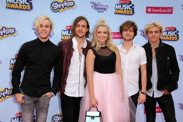 Banda de pop rock R5 — Fotografia de Stock