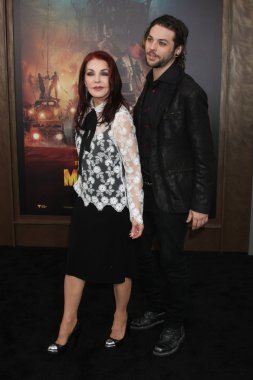 Priscilla Presley, Navarone Garibaldi