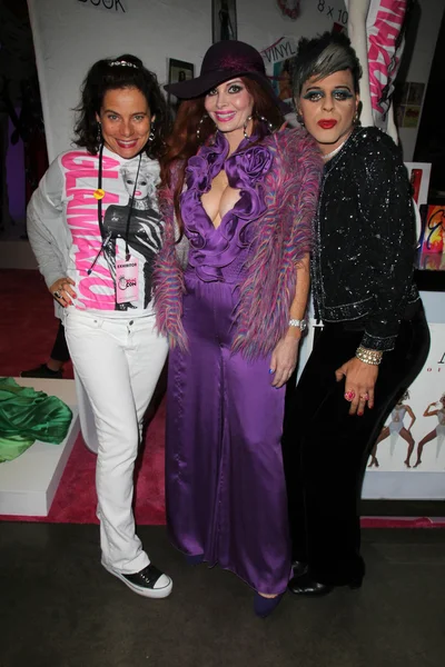 Alicia Gargaro-Magana, Sham Ibrahim, Phoebe precio — Foto de Stock