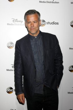 Rupert Graves