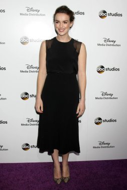 Elizabeth Henstridge