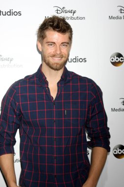 Luke Mitchell