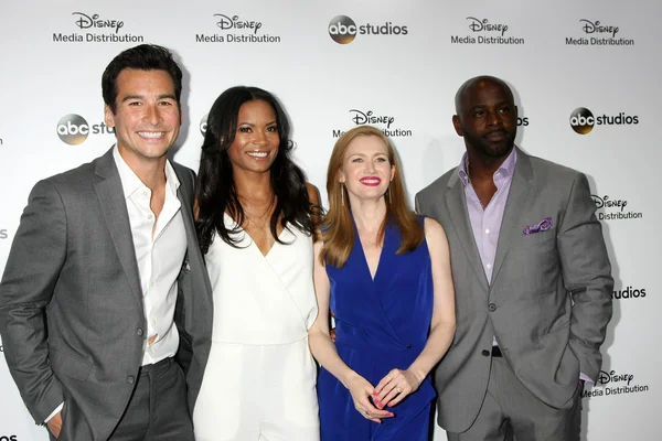 Jay Hayden, Rose Rollins, Mireille Enos, Alimi Ballard — Zdjęcie stockowe