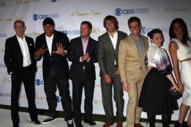 Miguel Ferrer, Ll Cool J, Chris O'Donnell, Eric Christian Olsen, Barrett Foa, Renee Felice Smith, Daniela Ruah