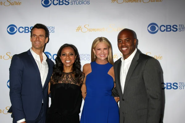 Cameron Mathison, Nischelle Turner, Nancy O 'Dell, Kevin Frazier — Fotografia de Stock