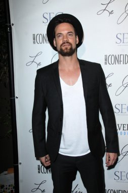 Shane West, Le Jardin açılış