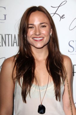  Briana Evigan, Le Jardin açılış
