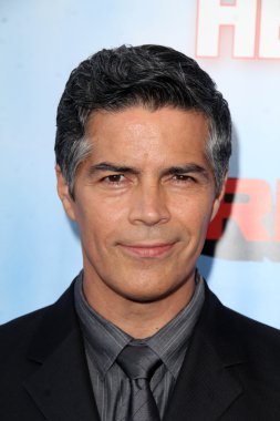 Esai morales