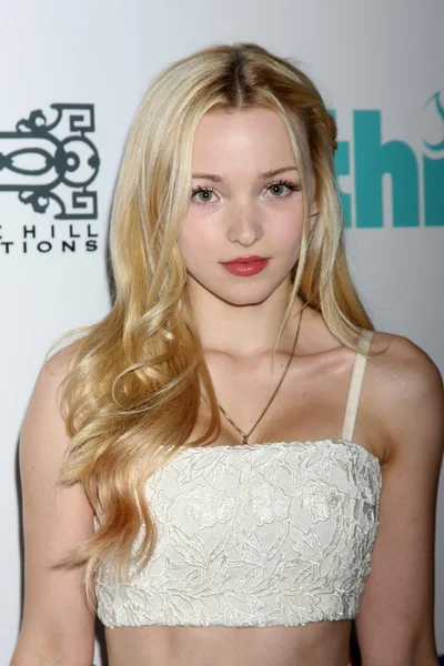 Dove Cameron - Gala anual de la sed —  Fotos de Stock