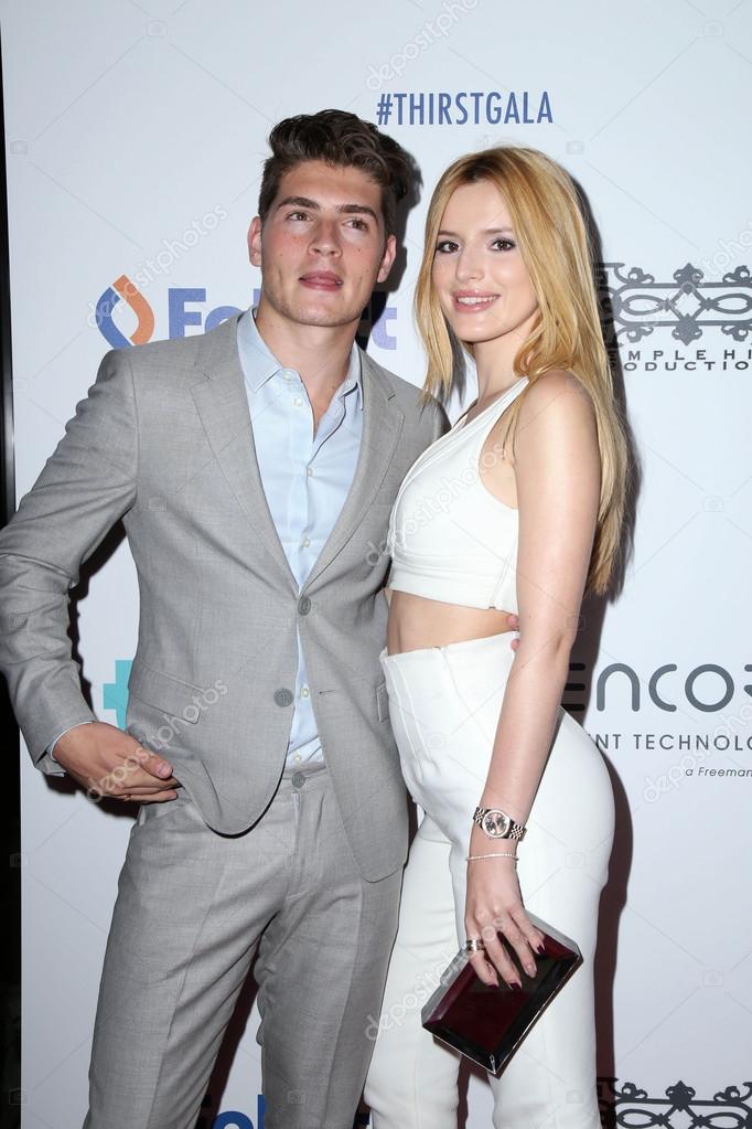 Gregg Sulkin, Bella Thorne Stock Editorial Photo © bossmoss 76865571