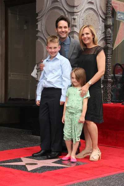 Paul Rudd i rodziny — Zdjęcie stockowe