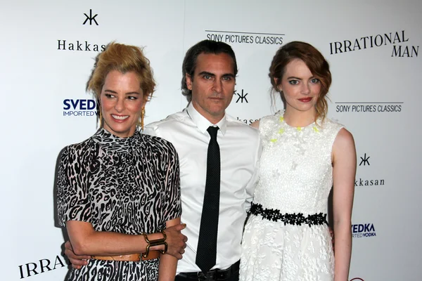 Parker Posey, Joaquin Phoenix, Emma Stone — Stok fotoğraf