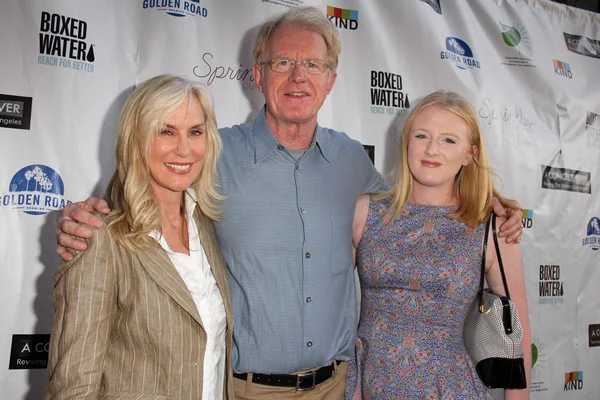 Ed Begley Jr. y su familia — Foto de Stock