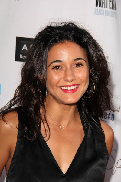 Emmanuelle chriqui an "einem Betonfluss" — Stockfoto