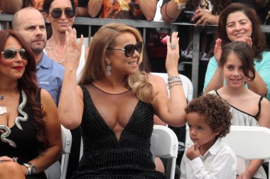 Mariah Carey, Fas Scott Cannon