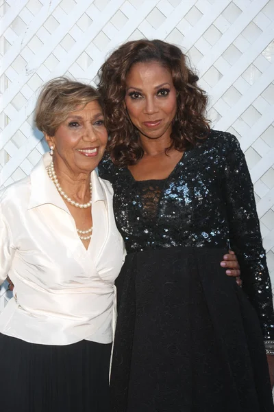 Delores Robinson, Holly Robinson Peete — Stock Photo, Image