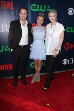 Kyle Bornheimer, Maggie Lawson, Jane Lynch