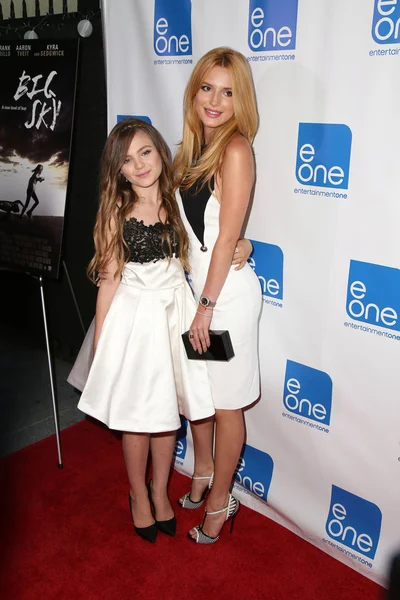 Chiara Aurelia, Bella Thorne — Photo