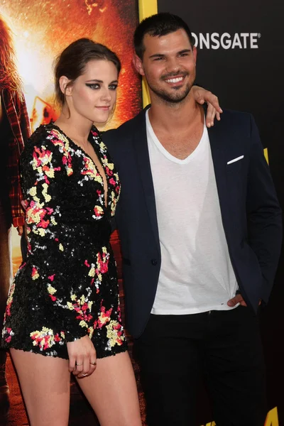 Taylor Lautner, Kristen Stewart —  Fotos de Stock