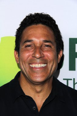 Oscar Nunez 