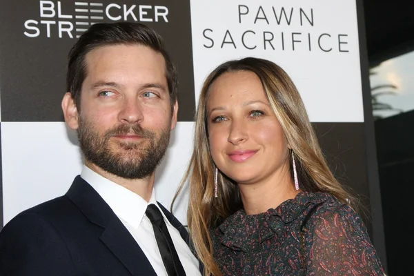 Tobey Maguire, Jennifer Meyer — Photo