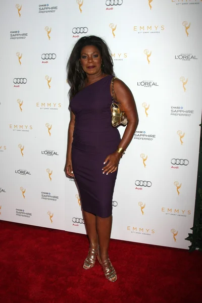 Lorraine Toussaint at the 67th Emmy Awards — Zdjęcie stockowe