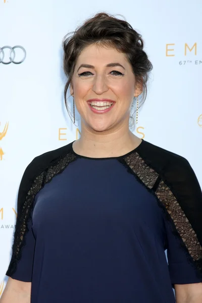 Mayim Bialik at the 67th Emmy Awards — Stok fotoğraf