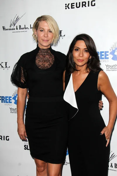 Jenna Elfman, Marisol Nichols — Foto Stock