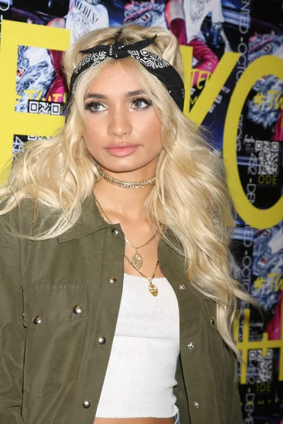 Pia Mia - chanteuse, femme — Photo