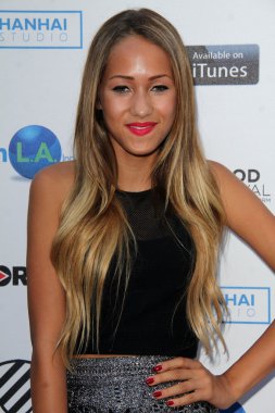 Skylar Stecker - oyuncu